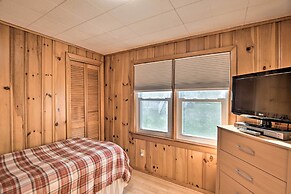 Updated Bristol Lakehouse w/ Kayaks & Beach Access