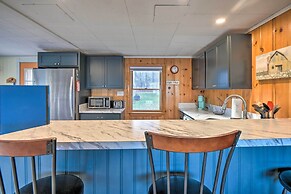 Updated Bristol Lakehouse w/ Kayaks & Beach Access