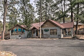 Central Ruidoso Mountain Home w/ Step-free Access!