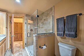 Central Ruidoso Mountain Home w/ Step-free Access!