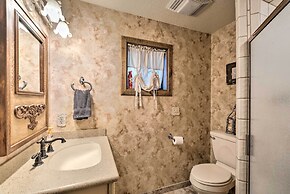 Central Ruidoso Mountain Home w/ Step-free Access!