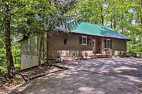 Eclectic Cabin w/ Hot Tub: 1 Mi to Ober Gatlinburg