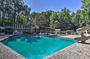 Eclectic Cabin w/ Hot Tub: 1 Mi to Ober Gatlinburg