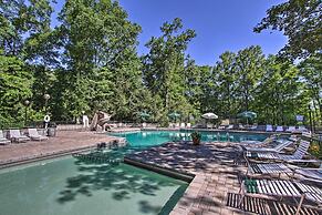 Eclectic Cabin w/ Hot Tub: 1 Mi to Ober Gatlinburg
