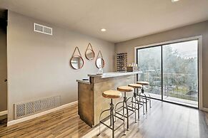 Bright n Breezy Waterfront Lake Granbury Getaway!