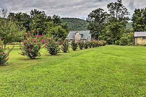 Rubys Landing Cottage w/ Deck & White River Views