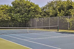 Pool Access & Deck: Bethany Beach Gem