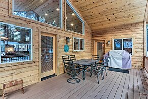 < 3 Mi to Pinetop Country Club: Luxe Cabin w/ Deck