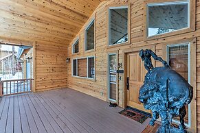 < 3 Mi to Pinetop Country Club: Luxe Cabin w/ Deck