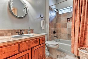 < 3 Mi to Pinetop Country Club: Luxe Cabin w/ Deck