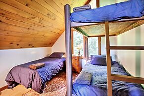 East Burke House w/ Deck < 3 Mi to Kingdom Trails!