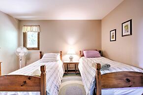 East Burke House w/ Deck < 3 Mi to Kingdom Trails!