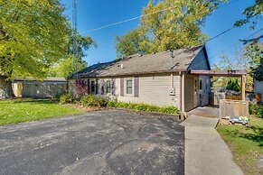 Boat Dock & Backyard: 'rock River Retreat'