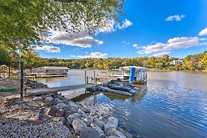 Boat Dock & Backyard: 'rock River Retreat'