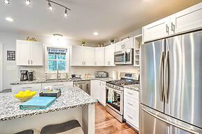 Warne Retreat w/ Hot Tub & Fire Pit!