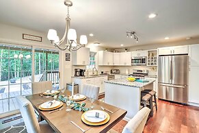 Warne Retreat w/ Hot Tub & Fire Pit!