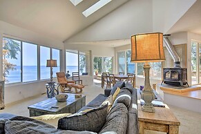 Hike, Bike & Explore: Oceanfront Kingston Getaway