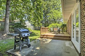 Charming Apex Home With Back Deck & Grill!