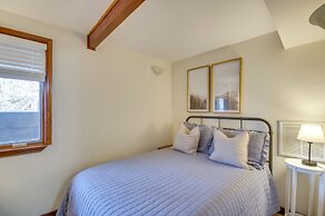 Cozy 'hillside Hideaway' in Wintergreen Resort!