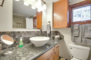 Cozy 'hillside Hideaway' in Wintergreen Resort!