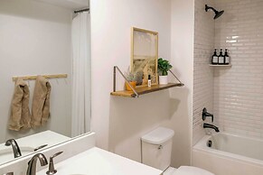 New-build Townhome ~ 6 Mi to Park City!