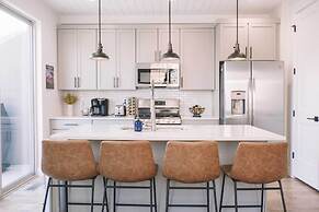 New-build Townhome ~ 6 Mi to Park City!