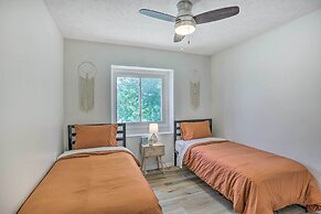 Modern Boho Gem: Yard + 10 Mi to Baxter Arena