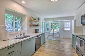 Modern Boho Gem: Yard + 10 Mi to Baxter Arena