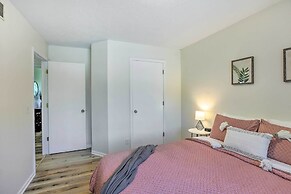 Modern Boho Gem: Yard + 10 Mi to Baxter Arena