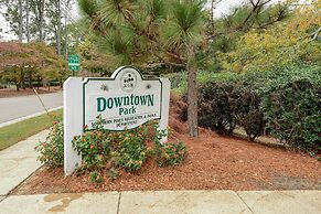 Downtown Southern Pines Townhome With Deck!