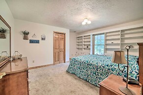 Family-friendly Retreat on Long Noble Lake!