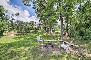 Family-friendly Retreat on Long Noble Lake!