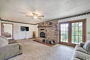 Family-friendly Retreat on Long Noble Lake!