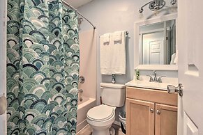 Near Mt Airy Casino: Mount Pocono Condo w/ Balcony