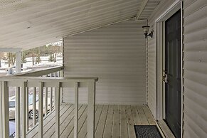 Near Mt Airy Casino: Mount Pocono Condo w/ Balcony