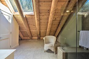 Updated Groveland Cabin w/ Wraparound Deck!