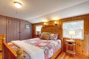 Franconia Escape on Half Acre w/ Fire Pit & Deck!