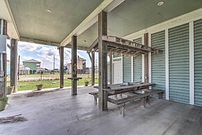 Walk to Ocean: Bright Crystal Beach House w/ Deck!