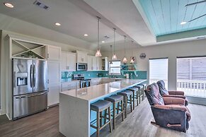 Walk to Ocean: Bright Crystal Beach House w/ Deck!