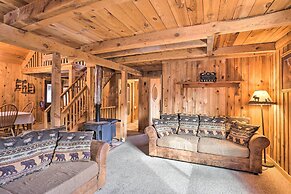 Whitewood Cabin: Deck, Gas Grill & Hot Tub!