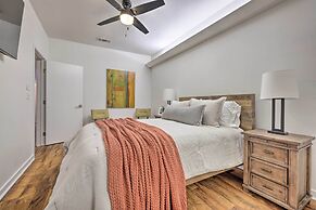 Renovated Dtwn Retreat < 1 Mi to Plaza Park!