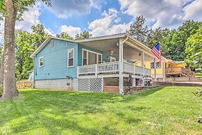 Steps to Lake: Cheerful Camdenton Cottage!