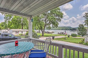 Steps to Lake: Cheerful Camdenton Cottage!