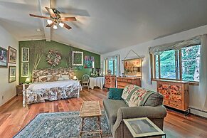 Chicago Creek B & B: 1 Mi to Mt Blue Sky!