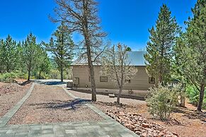 Mtn Views & Gas Fire Pit: Luxe Pine Escape!