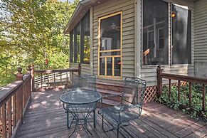 Captivating Cadiz Hideaway w/ Deck on Lake Barkley