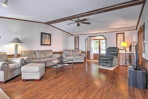 Captivating Cadiz Hideaway w/ Deck on Lake Barkley