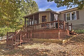 Captivating Cadiz Hideaway w/ Deck on Lake Barkley