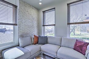 Sleek, Newly Updated Downtown San Marcos Apt!