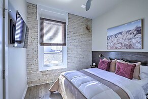 Sleek, Newly Updated Downtown San Marcos Apt!